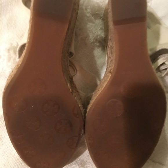 Tory Burch Wedges Size 10B - Picture 5 of 5